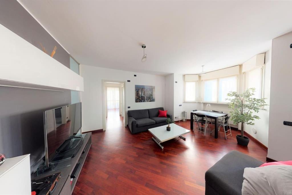 Apartment+garage Near Novegro Exhibition/linate Segrate