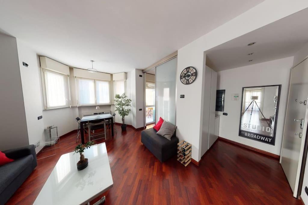 Apartment+garage Near Novegro Exhibition/linate Apartment Segrate